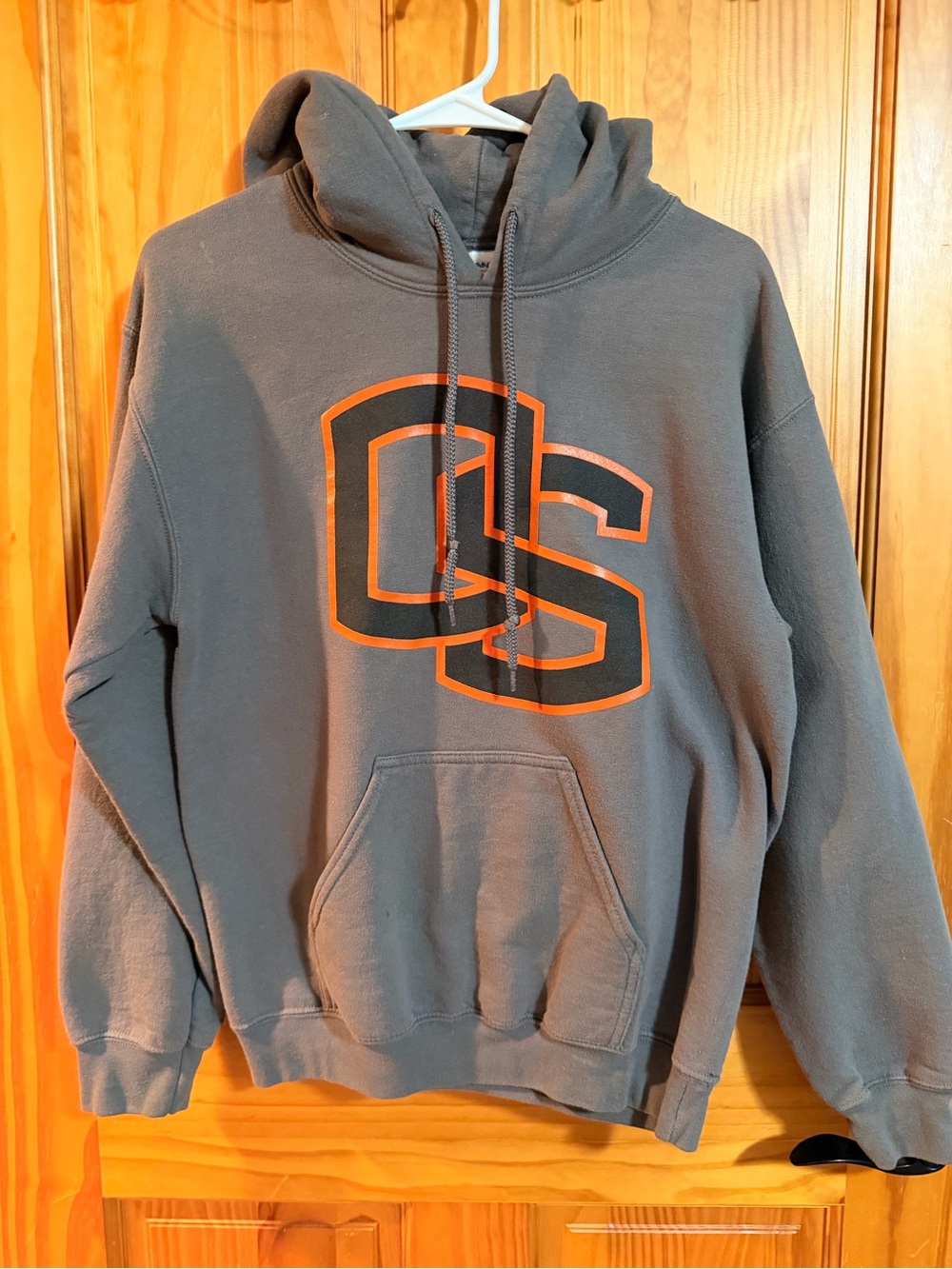 Gildan Gray Pullover Hoodie with Orange Oregon Stare University Logo